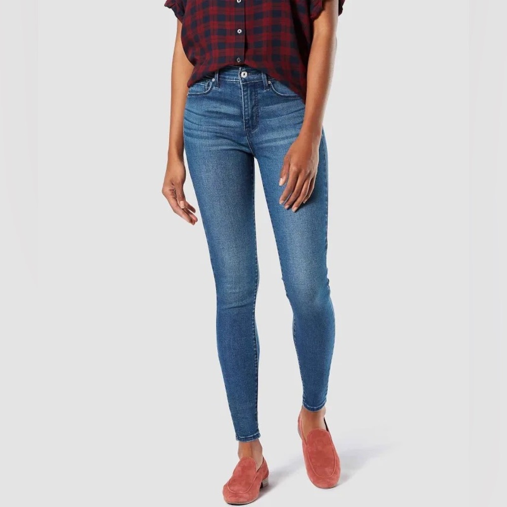 Denizen High Rise Super Skinny Jeans